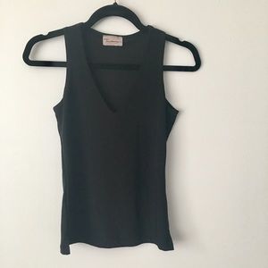 TENDENCY Nylon Stretch V-neck Tank Black